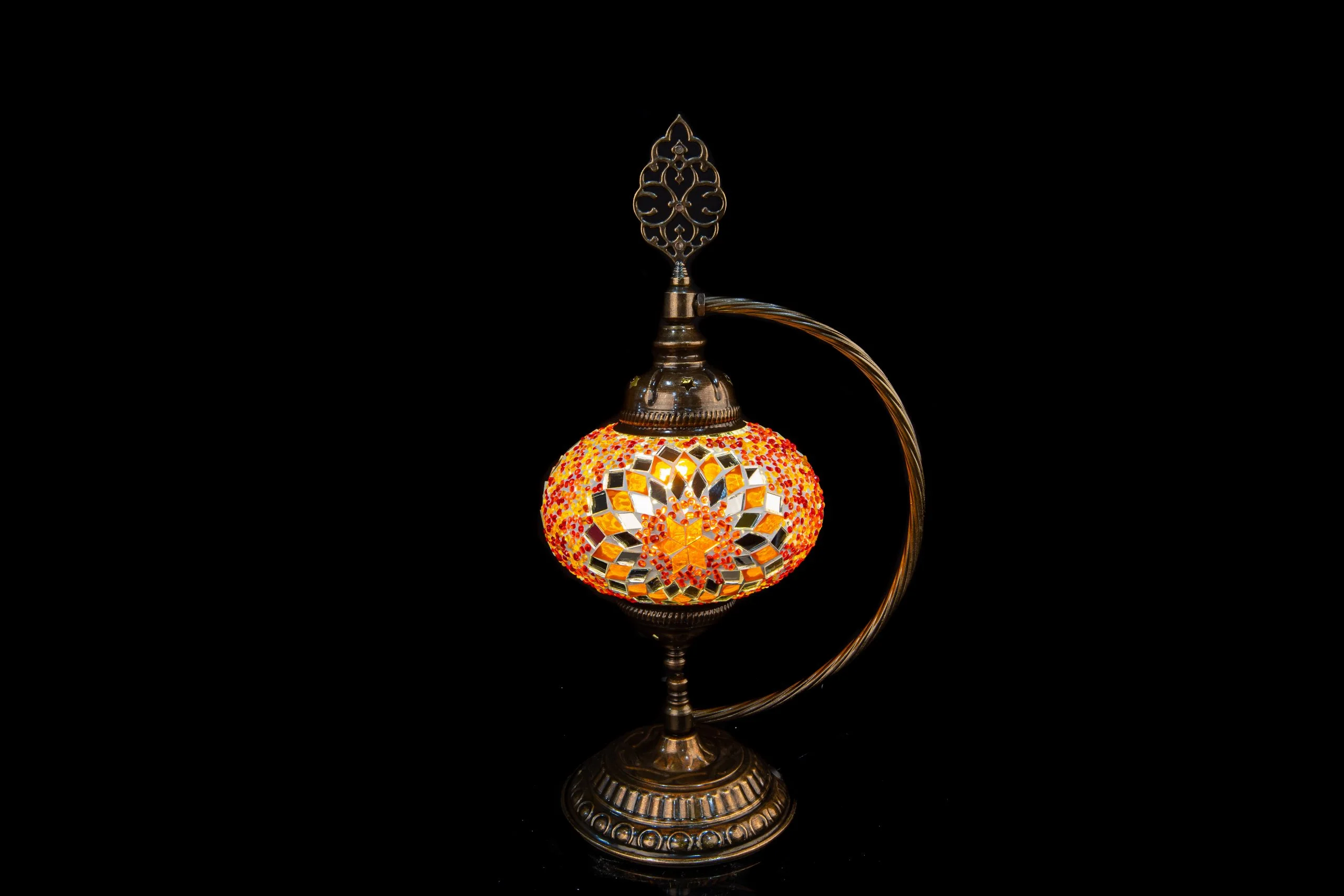 Crescent Arm Lamp 